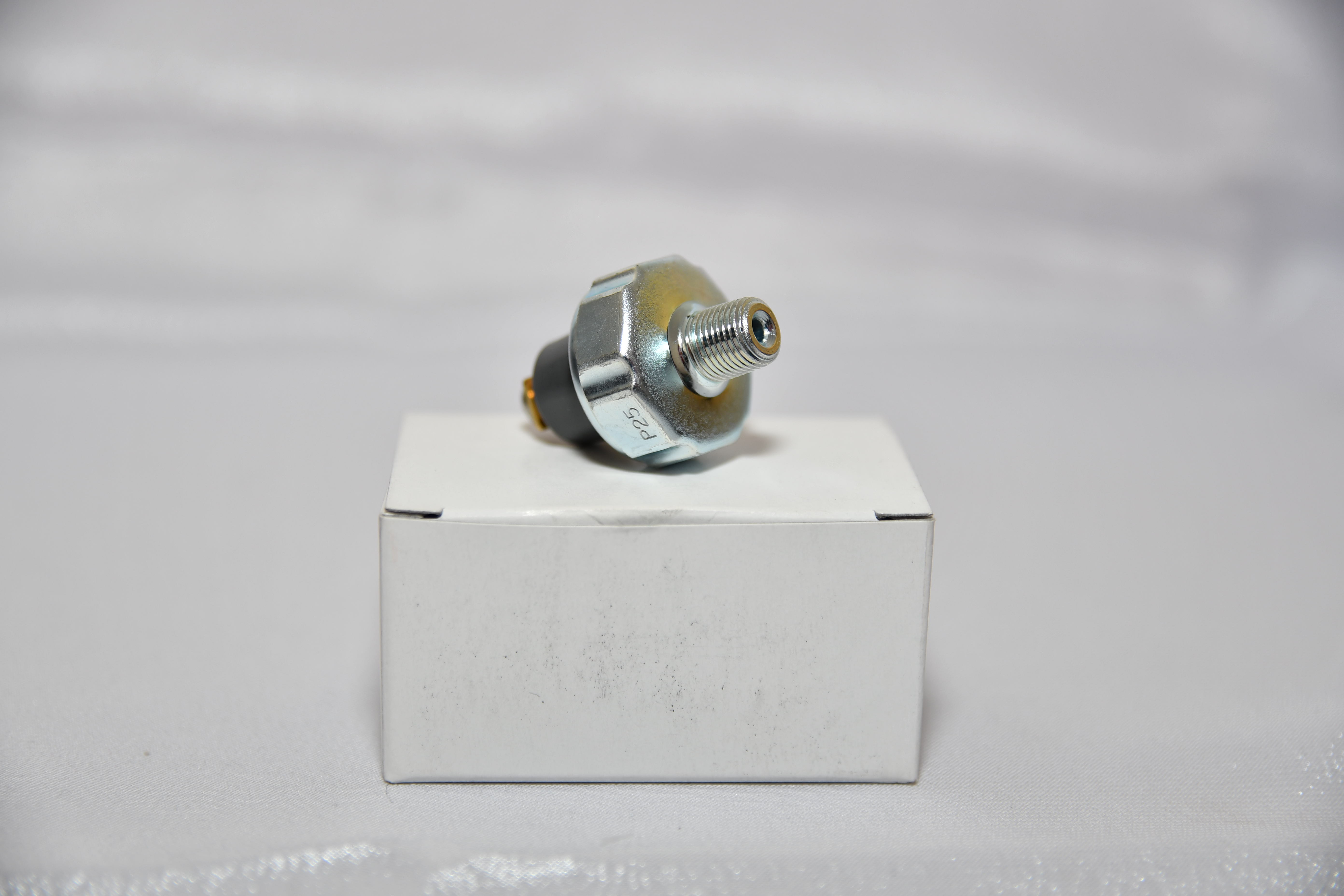 Japanese Mitsubishi Eng. Oil Pressure Switch