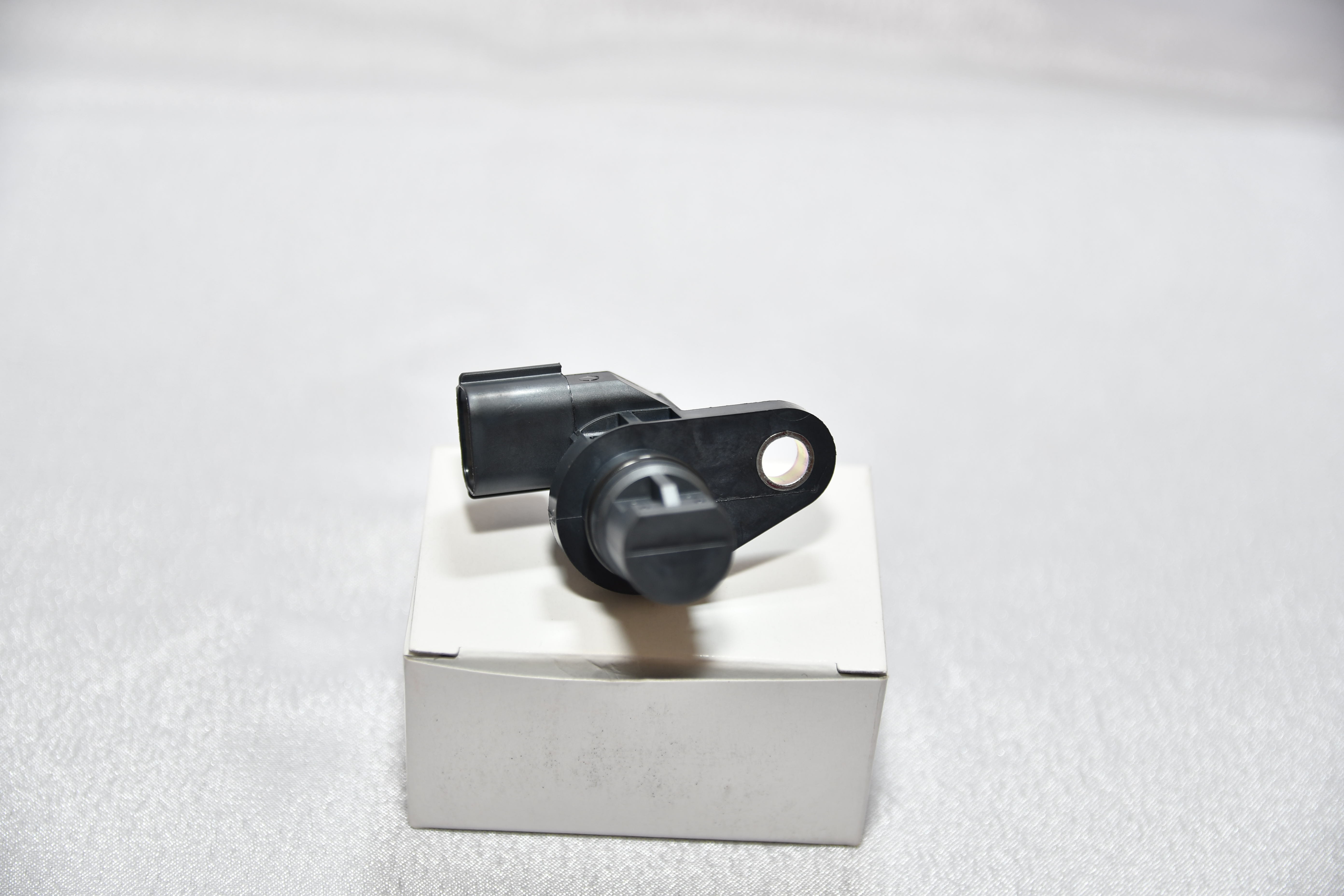 Japanese Mitsubishi Camshaft Sensor