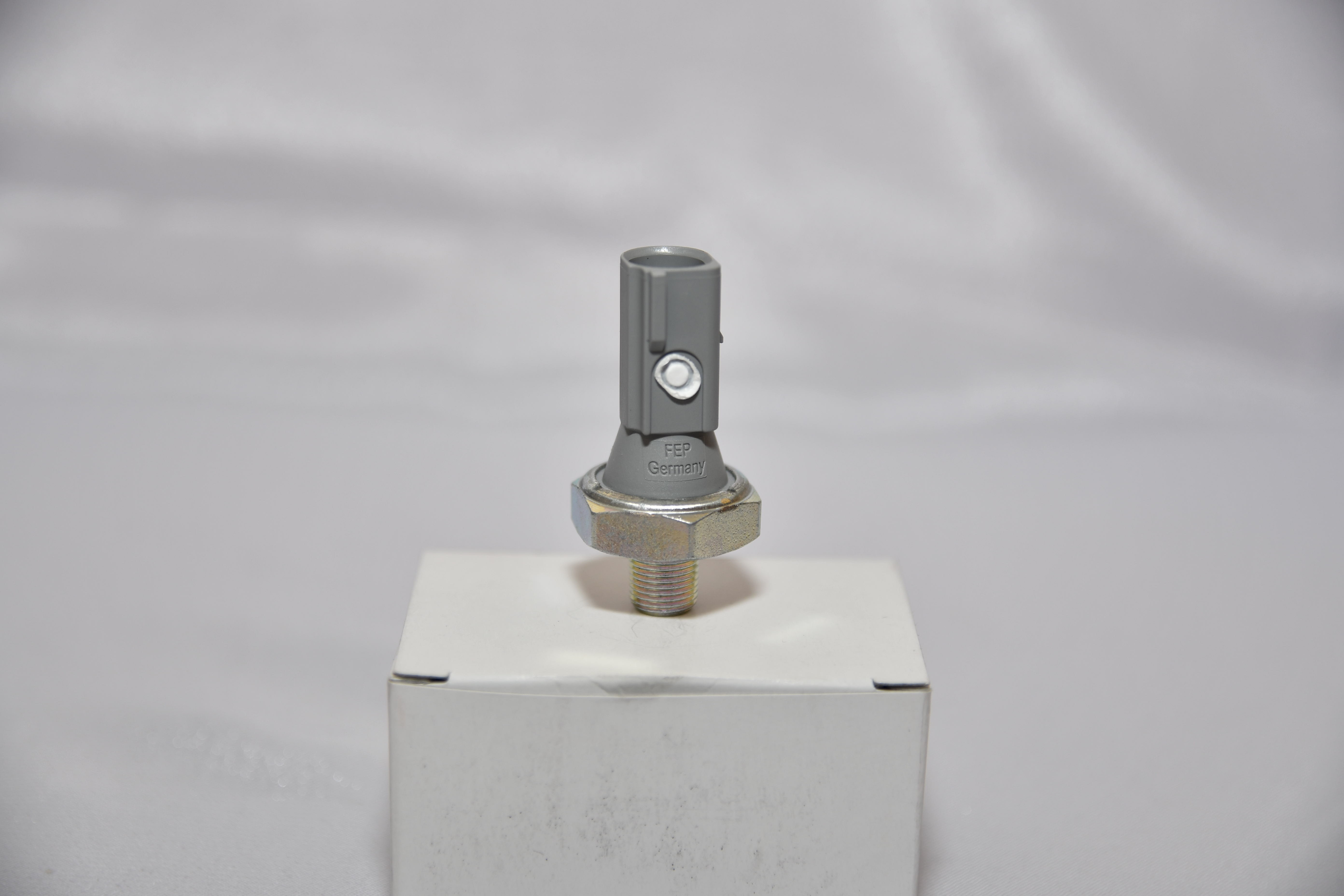 Japanese Mitsubishi Eng. Oil Pressure Switch