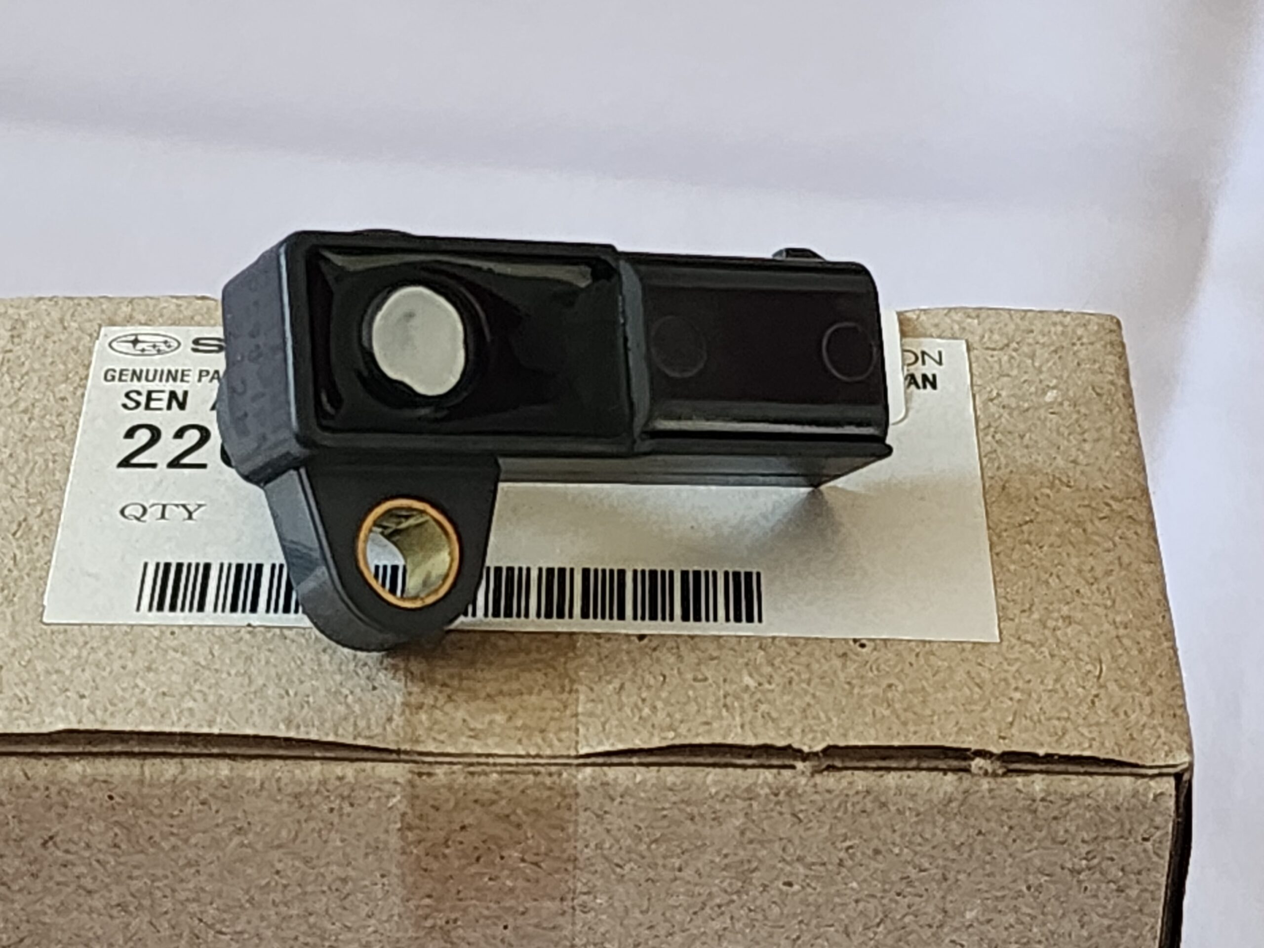 Japanese Subaru Fuel Pressure Regulator - Image 4