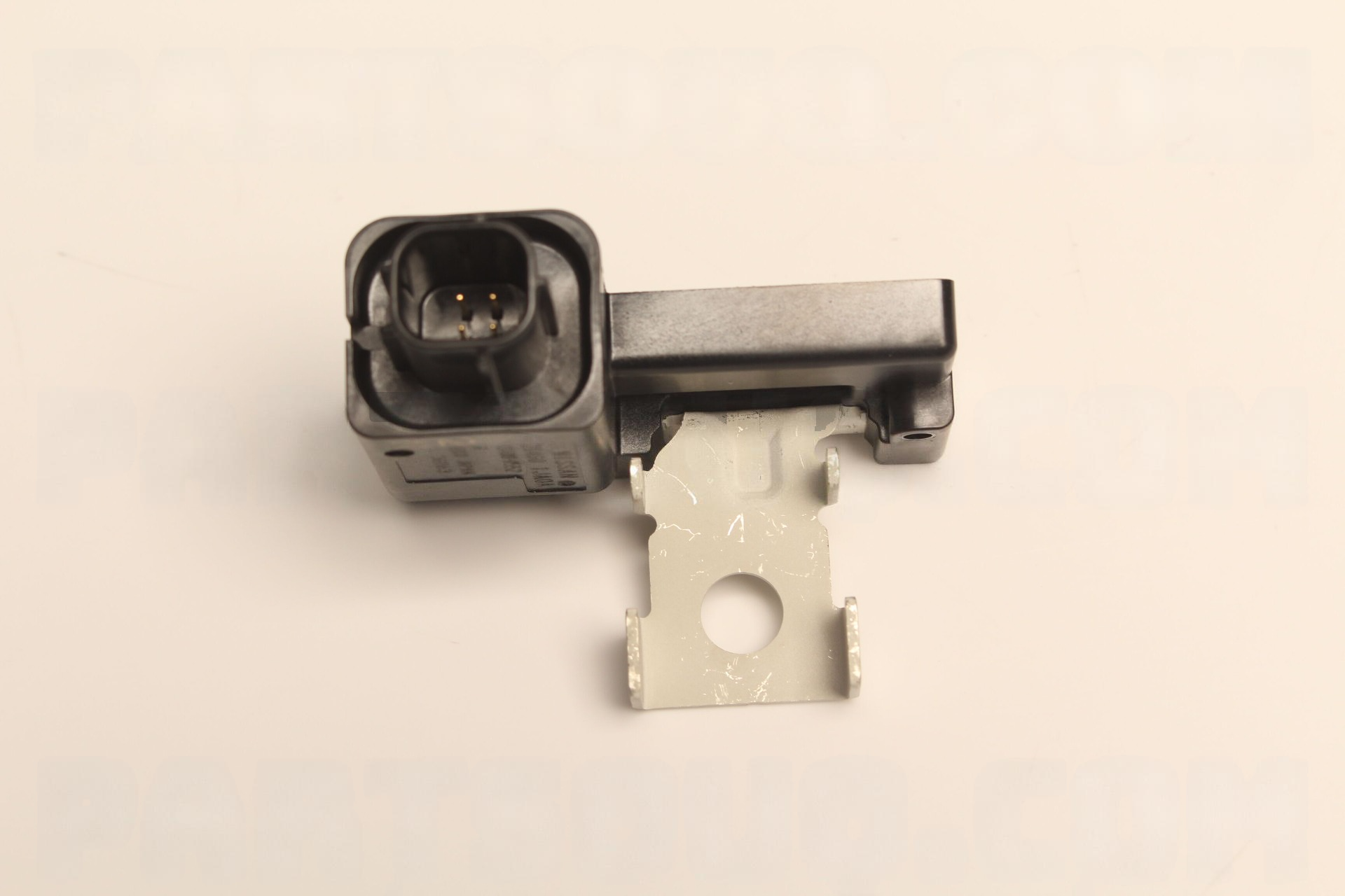 Nissan Battery Current Sensor - Image 2